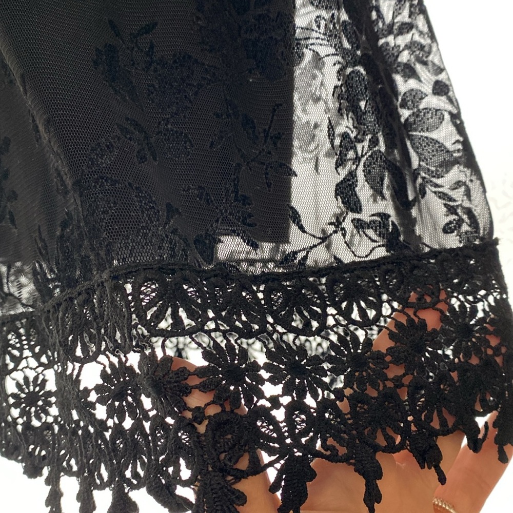 Speechless Lacy Dress - Picture 3 of 9